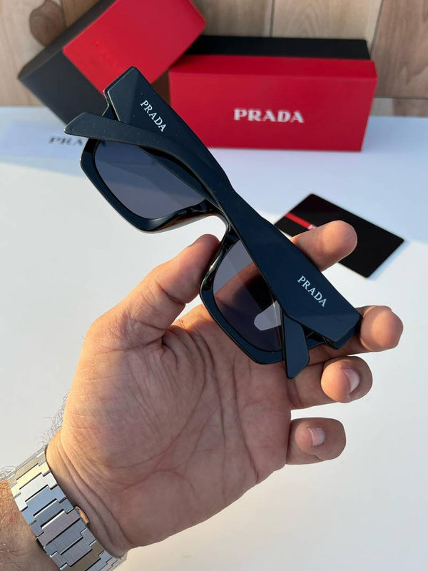 Prada_11_black