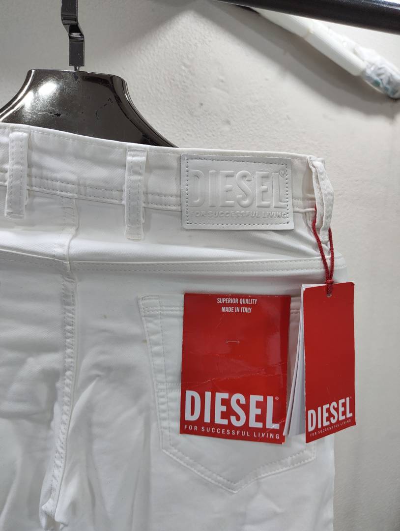 DIE-XSEL IMPORTED STORE ARTICLE JEANS