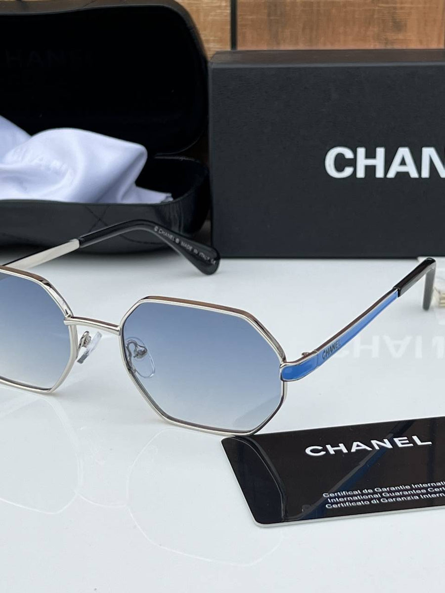Chanel_1431_silver_blue