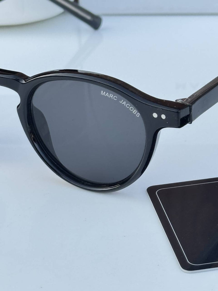 Marcjacobs1103_black