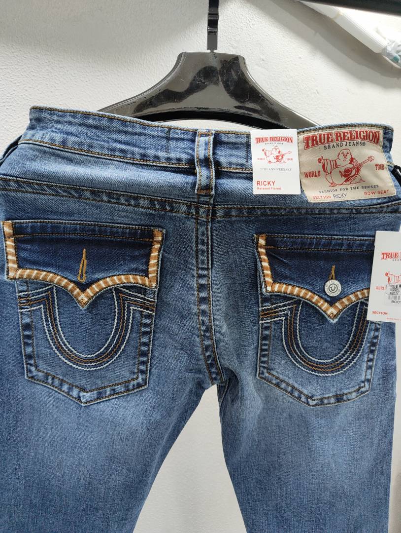 TRUE RELIGION IMPORTED STORE ARTICLE JEANS