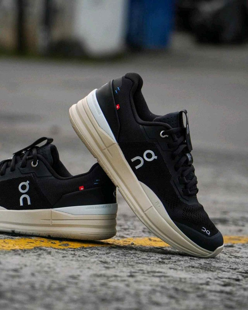On Running Cloud Roger Pro Black Sand 1231