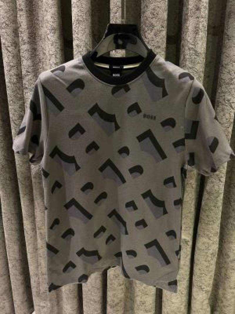 HUGO BOS IMPORTED STORE ARTICLE T-SHIRT