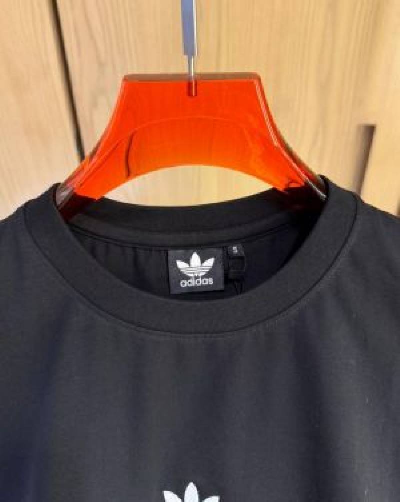 Adidas IMPORTED STORE ARTICLE T-SHIRT x