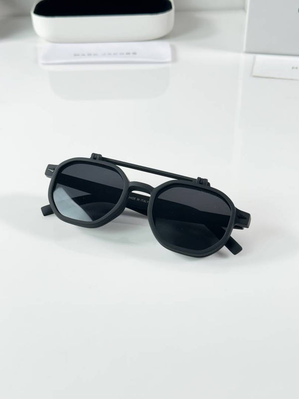 Marc Jacobs 1005 Flip Mate Black White