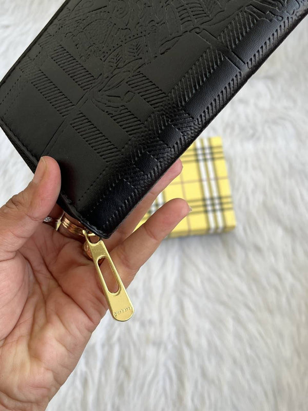Burberry_139_Zippy_Wallet_With_OriginalBox