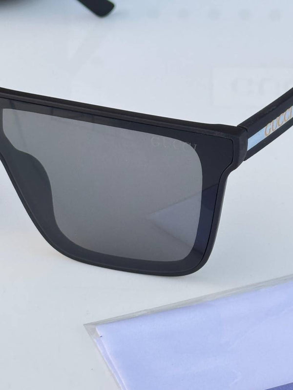 Gucci 2639 black white