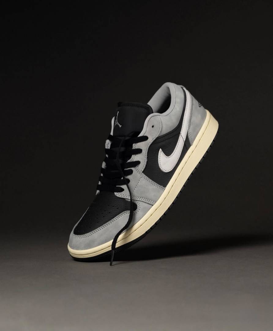 Nike AIR JORDAN 1 LOW LIGHT SMOKE GREY OFF NOIR