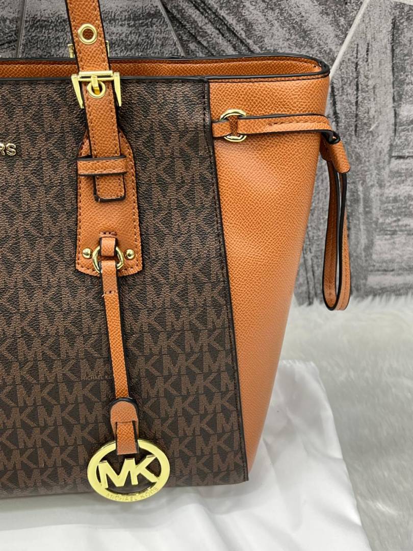 Michael_Kors_Voyager_Tote_Premium_Highend_With_DustCover