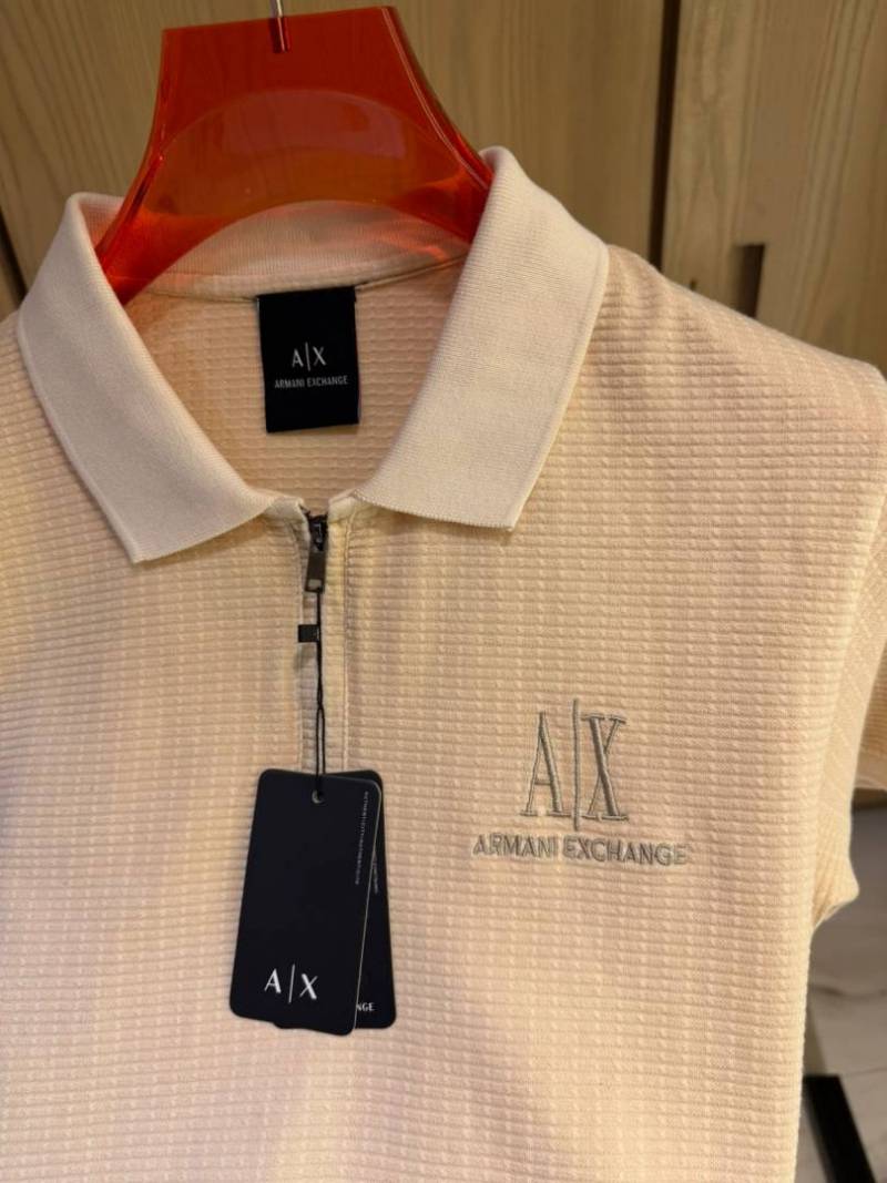 Exchang e xIMPORTED STORE ARTICLE POLO T SHIRT BOX PACKx