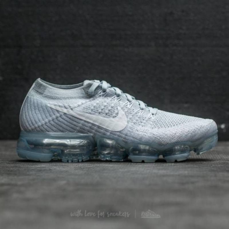 Nike Air VaporMax Flyknit Grey
