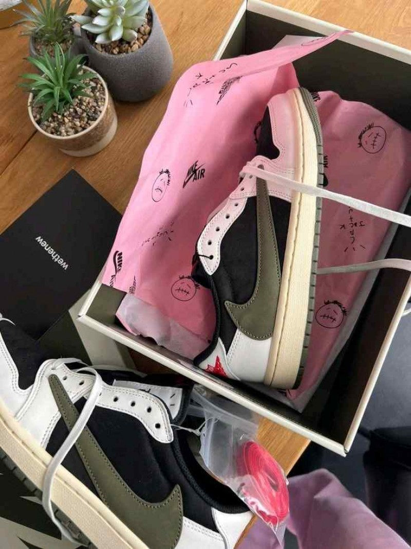 Travis Scott X Air Jordan 1 Low Olive Semi UA Quality