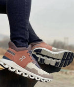 On Cloud Hi Edge Brown