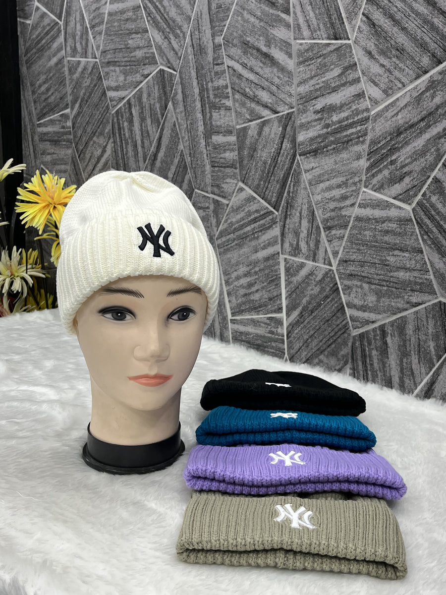 New York Yankees Winter Beanie Cap (White) With Safety Box