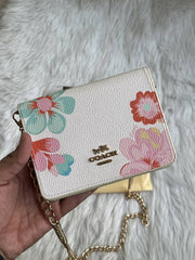 Coach_122_White_ChainOnWallet_With_OriginalBox_DustCover_BrandCard