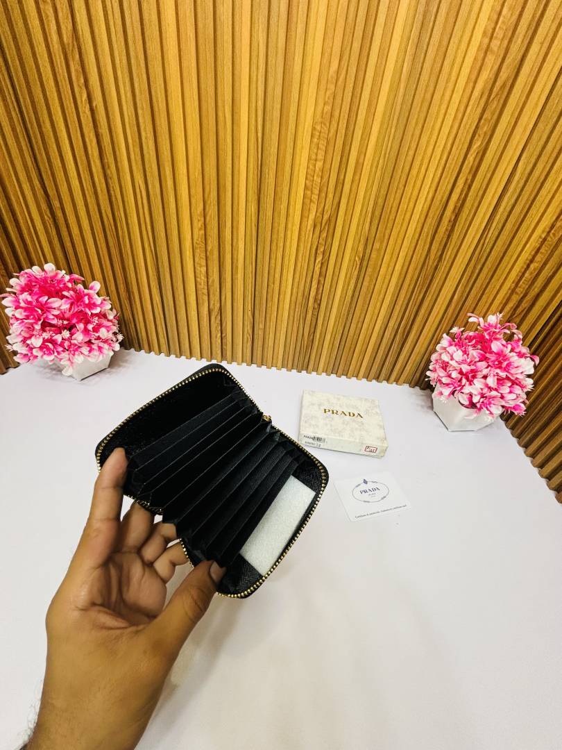 105 PRADDA PREMIUM QUALITY WALLET