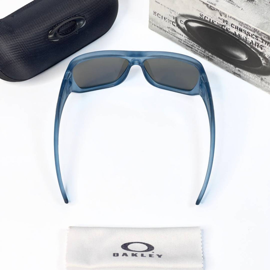 Oakley 824 matt blue aqua mercury