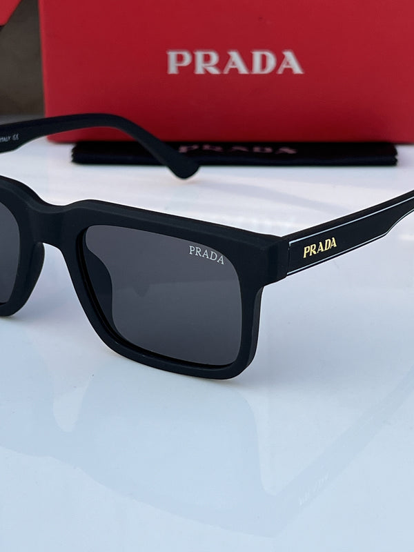 Prada_25_black