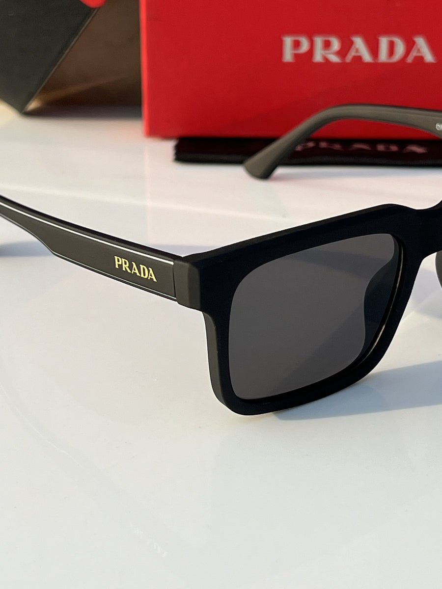 Prada_25_black