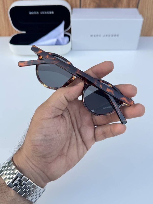 Marc_jacobs_1103_tiger_black