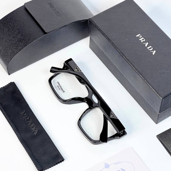 Prada 516 black plano