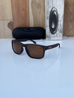 Oakley_3338_brown