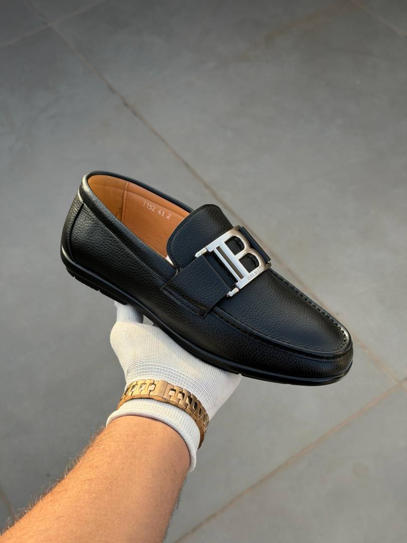 Balmain Leather Loffer Black T152