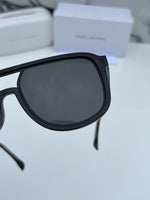 Marc_jacobs_1010_full_black