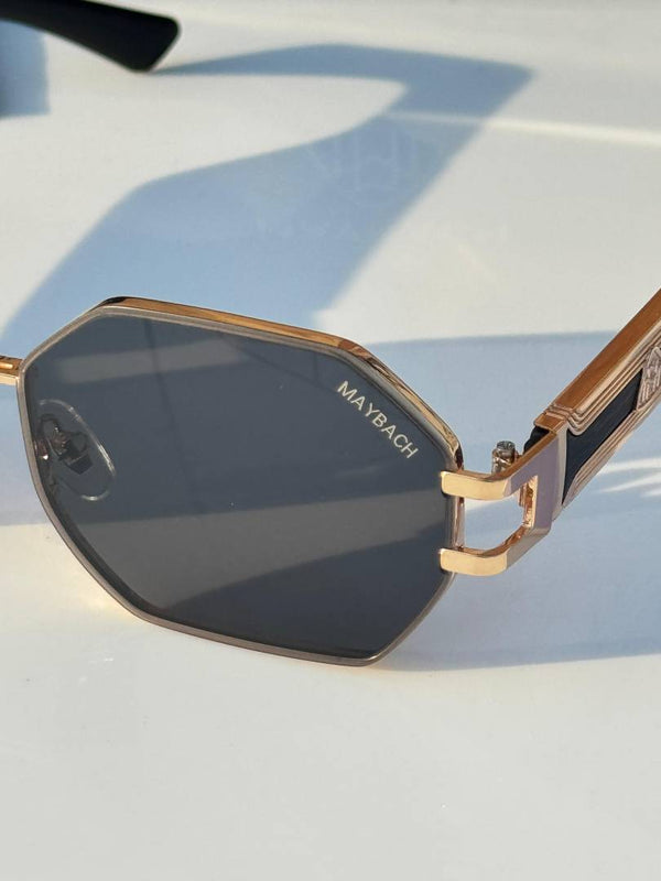 Maybach_9126_gold_black
