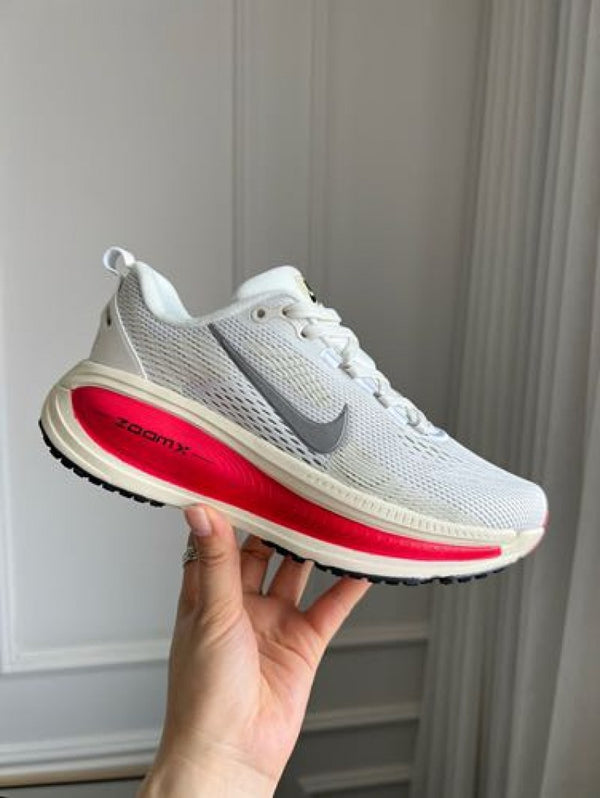 E zoom vomero 18 siren red
