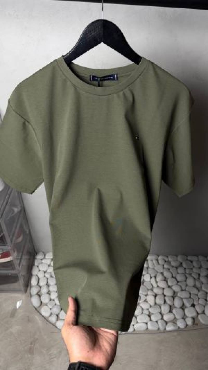Tommy_ Hilfige_r Premium Round Neck T-Shirt with OG Box Packaging 1573 Sale VS1000