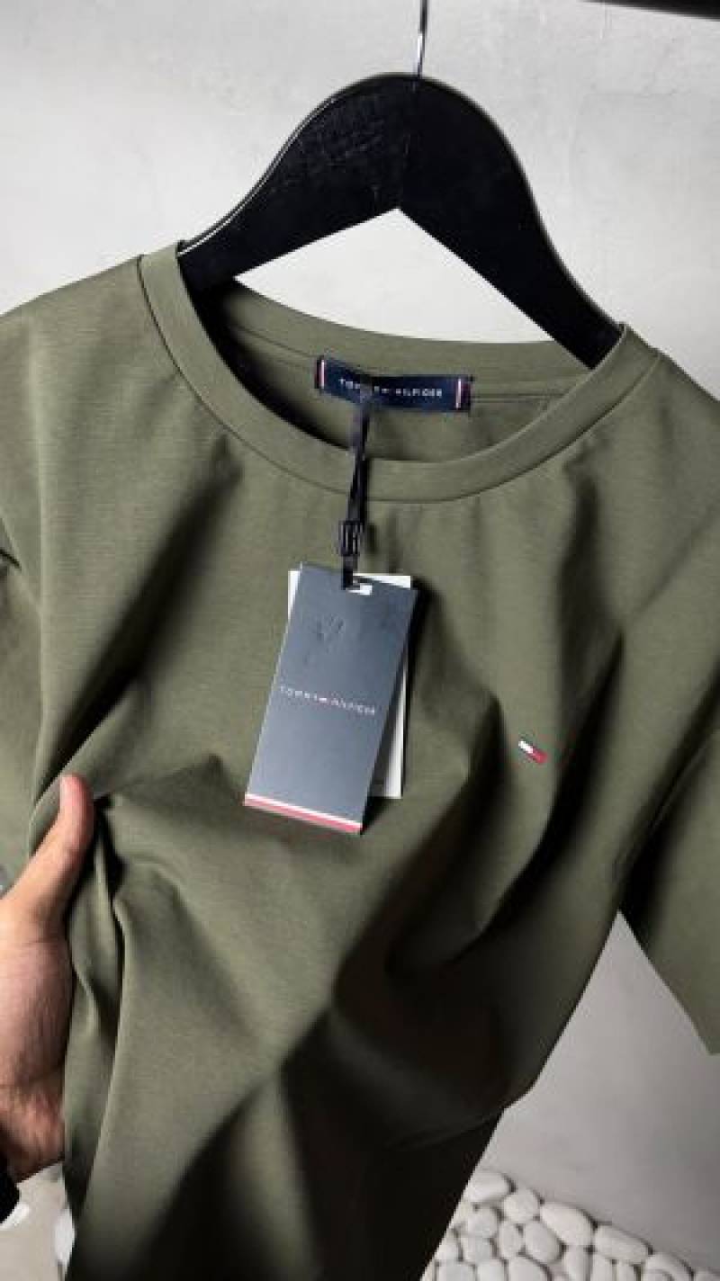 Tommy_ Hilfige_r Premium Round Neck T-Shirt with OG Box Packaging 1573 Sale VS1000