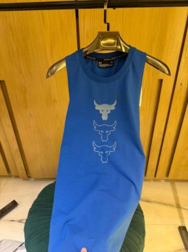 IMPORTED STORE ARTICLE SLEEVELESS TANKS