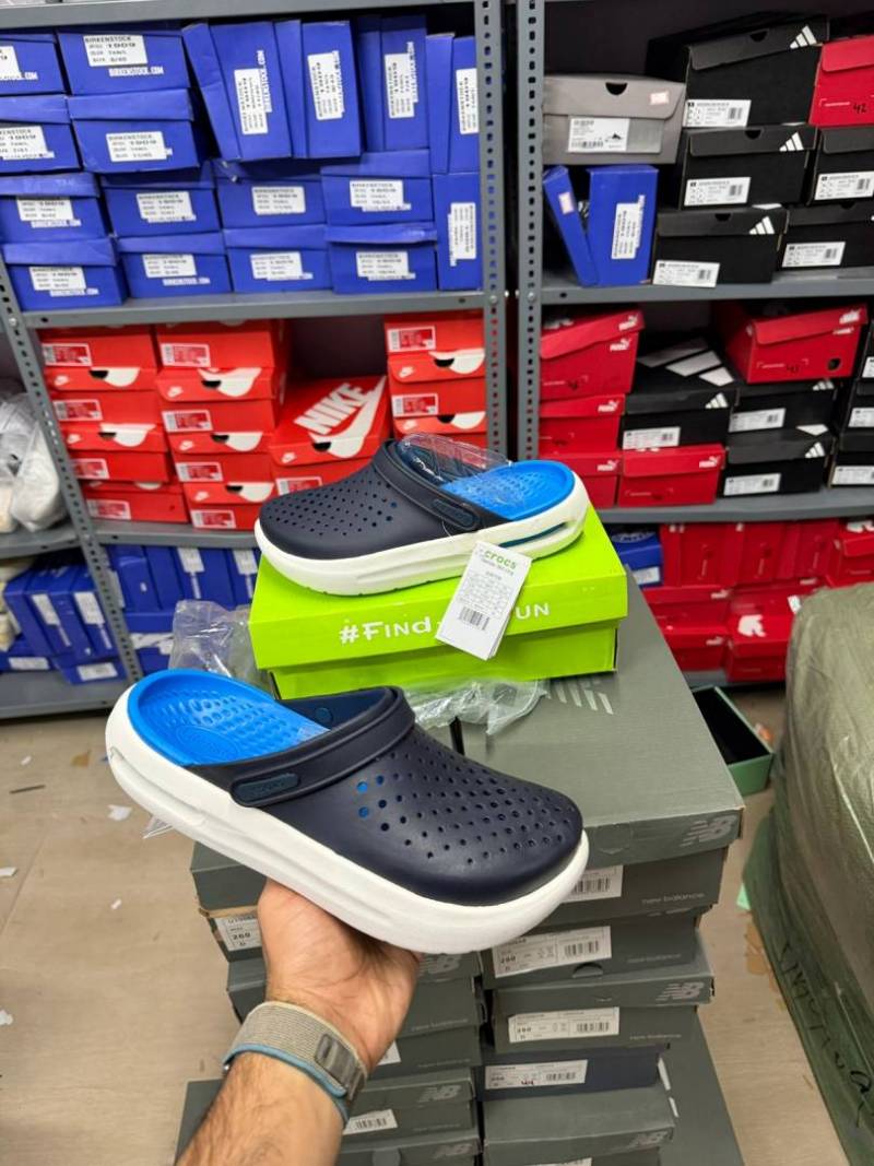 Crocs InMotion Clogs navy blue