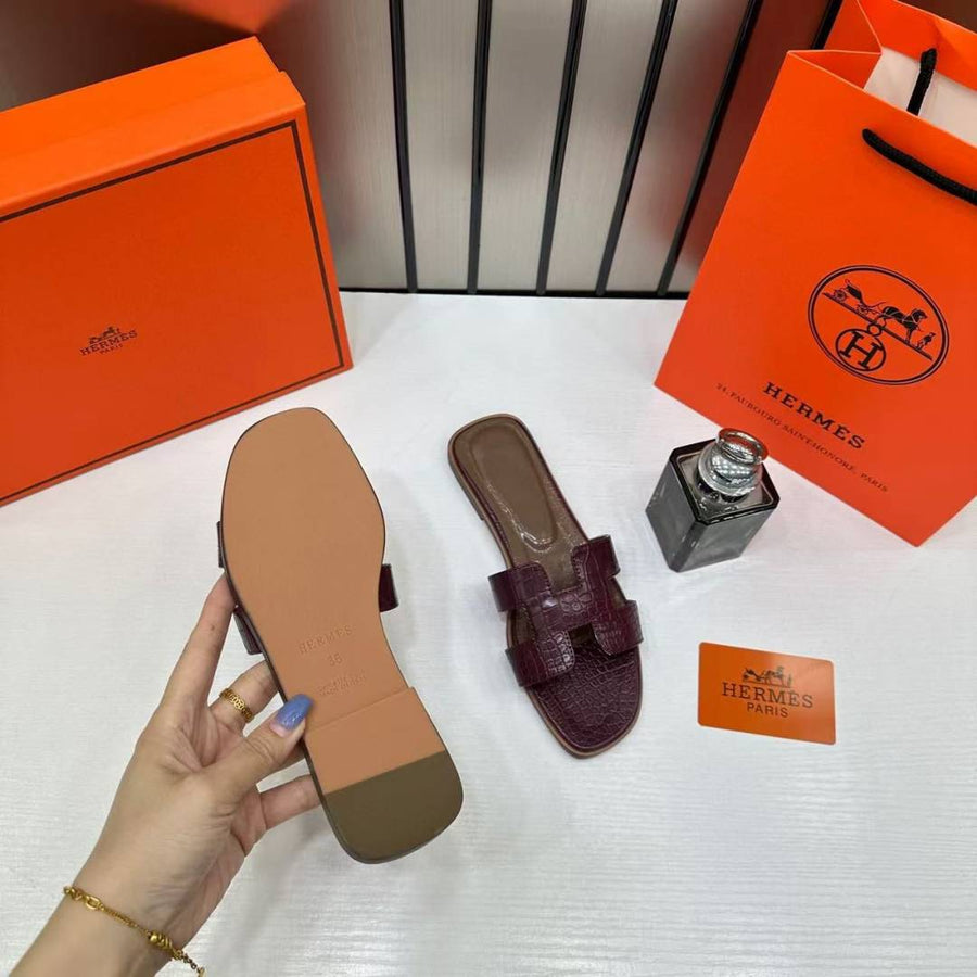 Hermes Paris Oran Flats Croc Leather White For Her With OG Box & Carry Bag Maroon Slide