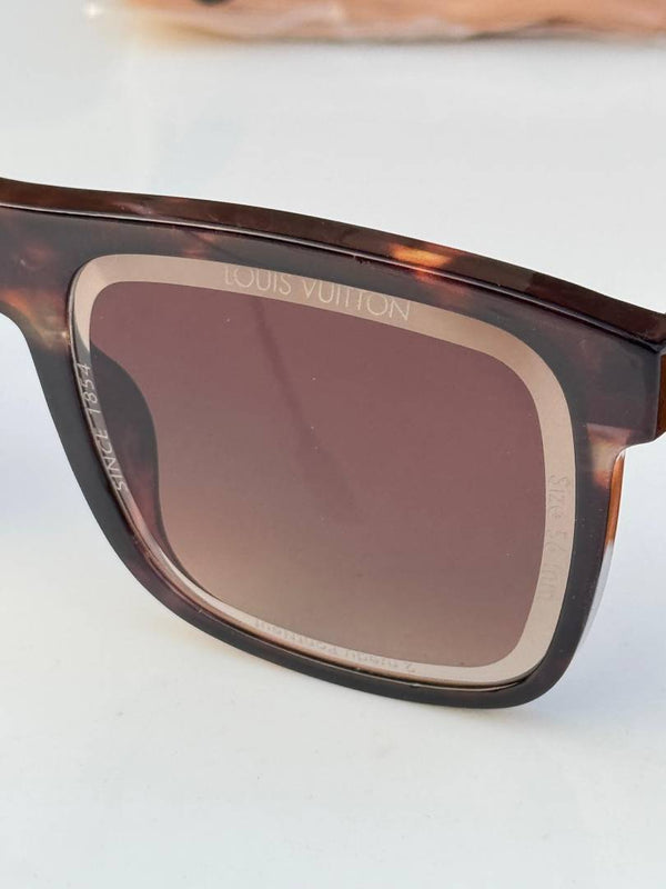 Louis Vuitton_6001_tiger_brown