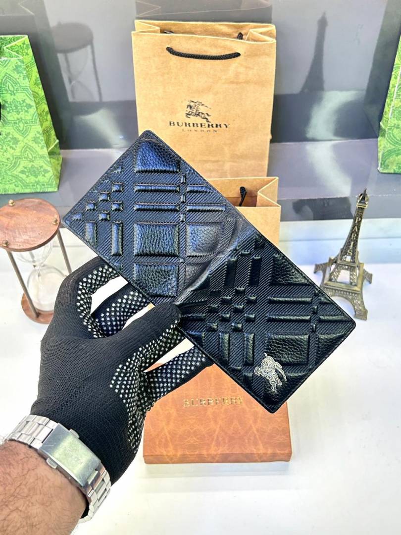 Burberry Black Wallet Fa 52