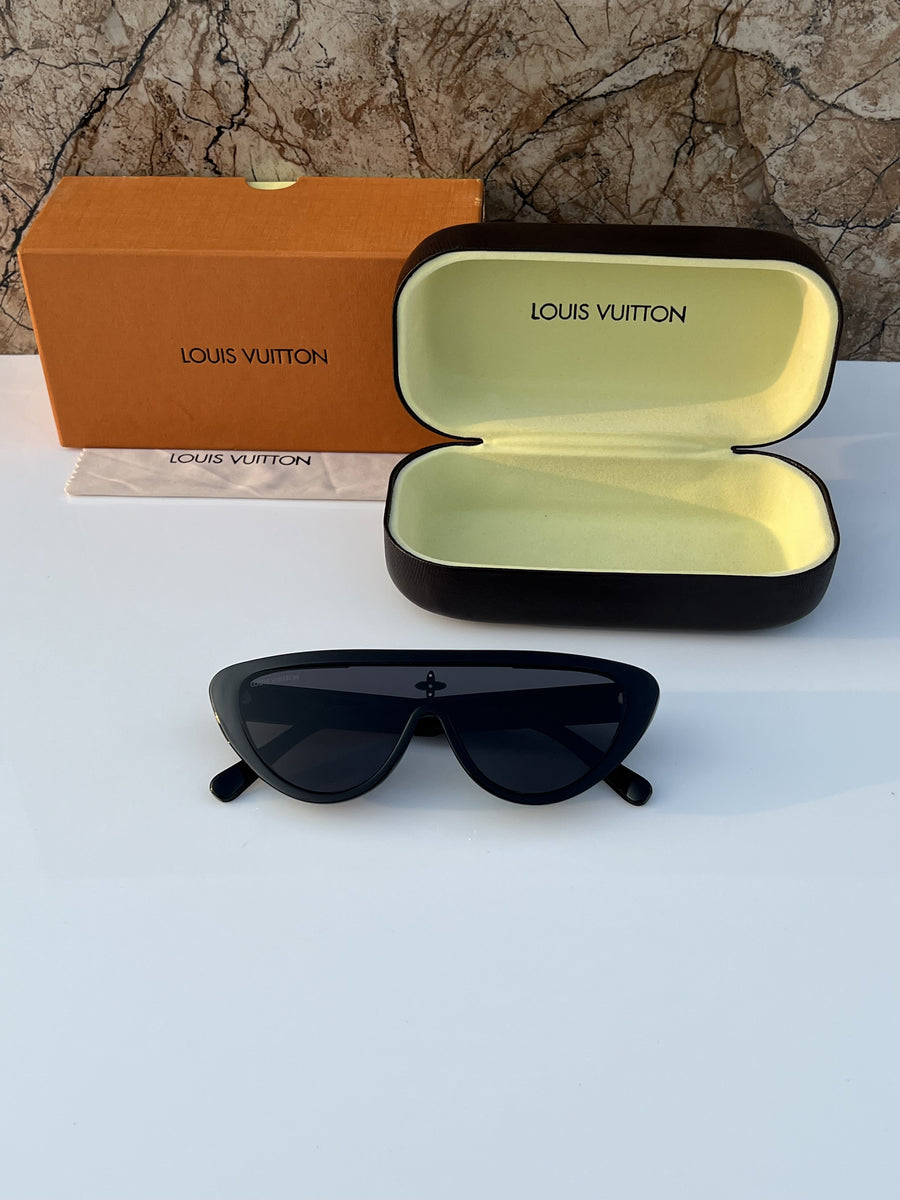 Louis Vuitton_2218_full_black