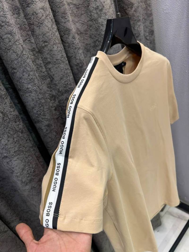 HugXox BosXs IMPORTED STORE ARTICLE T SHIRT