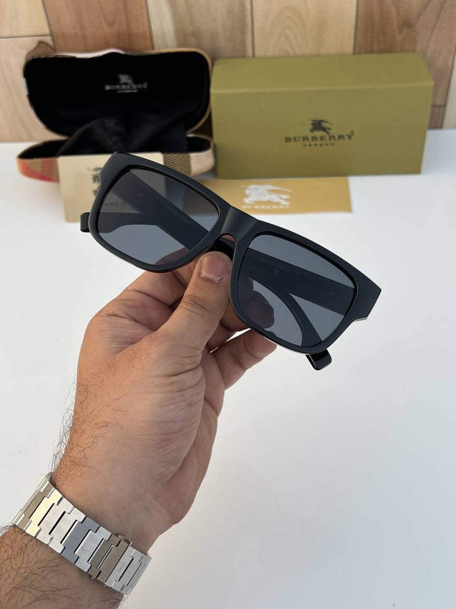 Burberry_wayfero_4358_full_black