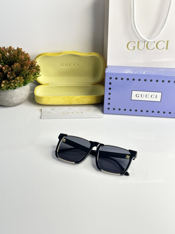 Gucci_New_York_Gold_Black