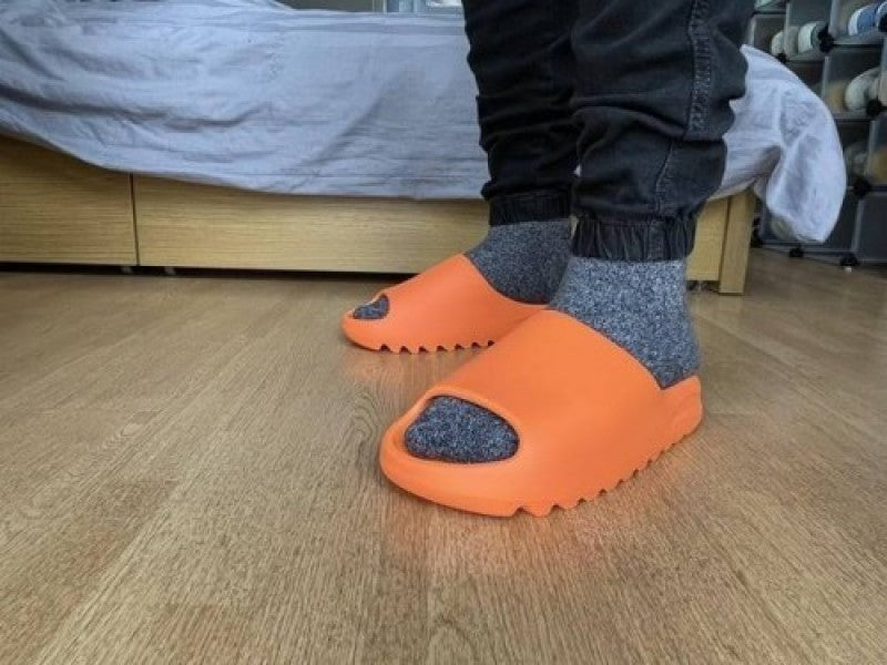 Adidas Yeezy Slide Enflame Orange with adiddass blue box