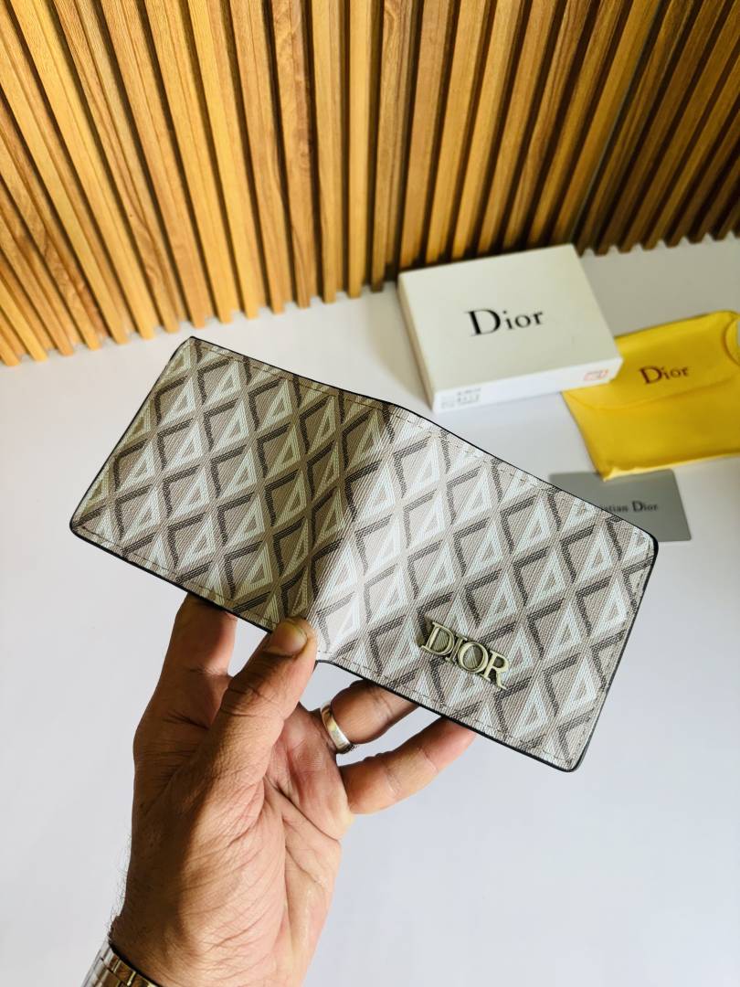 13 CHRISTIAN DIYOR PREMIUM QUALITY WALLET