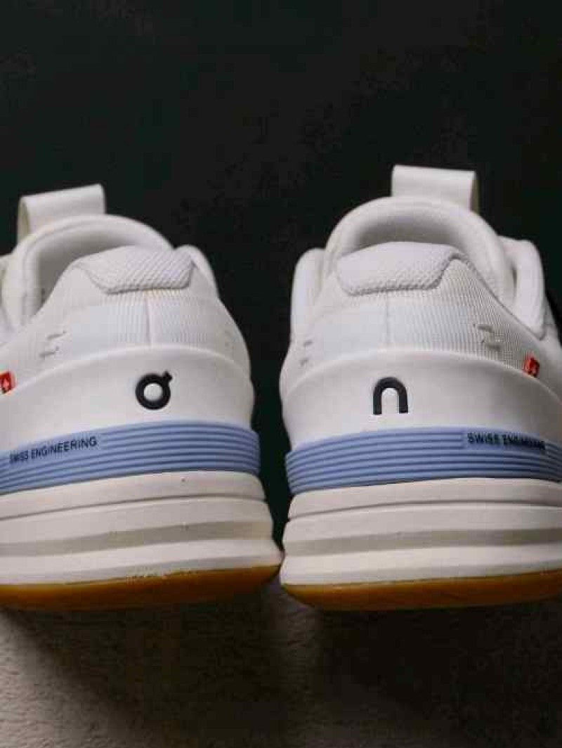 On Cloud Running THE ROGER Pro tennis 715