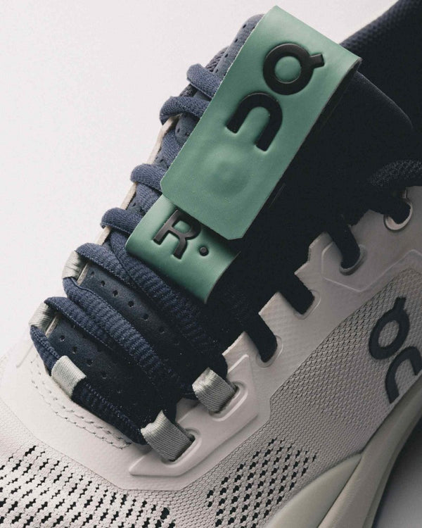 On The Roger Pro Undyed White Aloe 6157