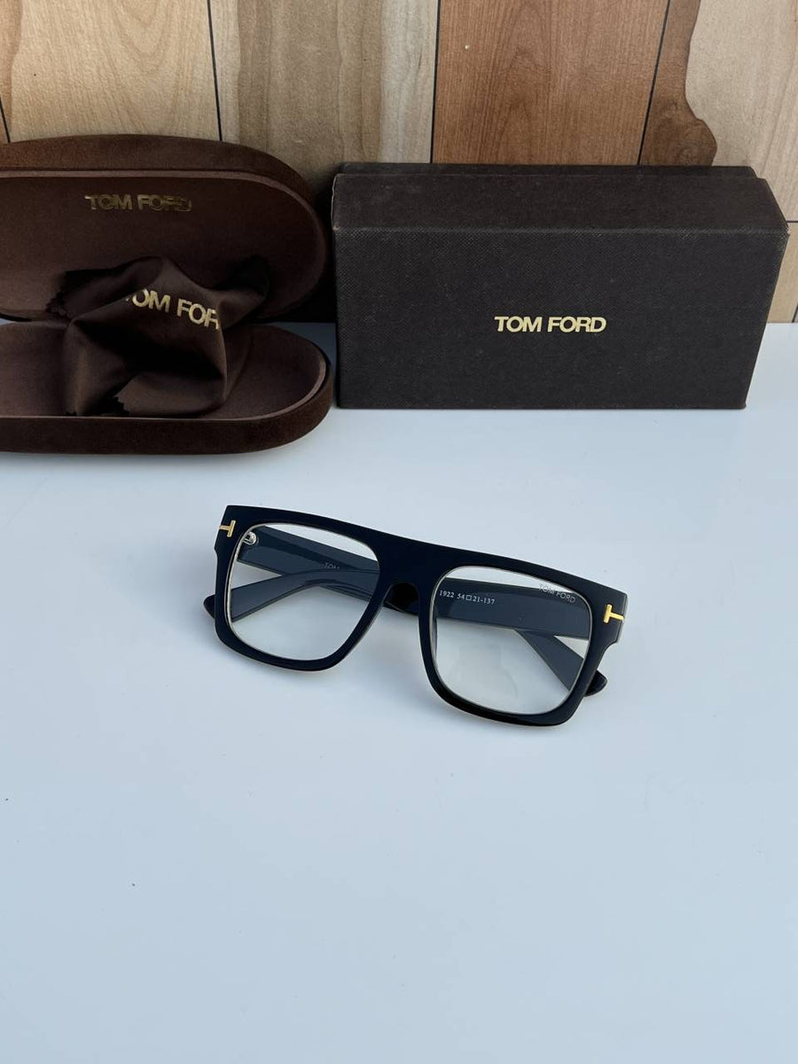 Tomfor 1922 black plano
