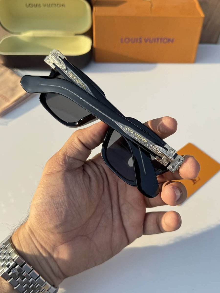 Louis Vuitton_1139_black