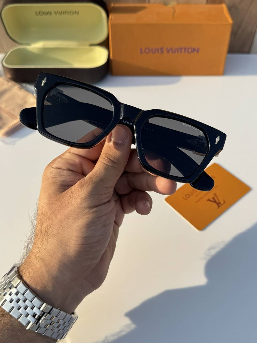 Louis Vuitton_1139_black