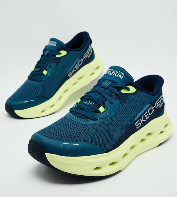Skechers Max Cushioning Glide-Step - A Slip-ins running shoes