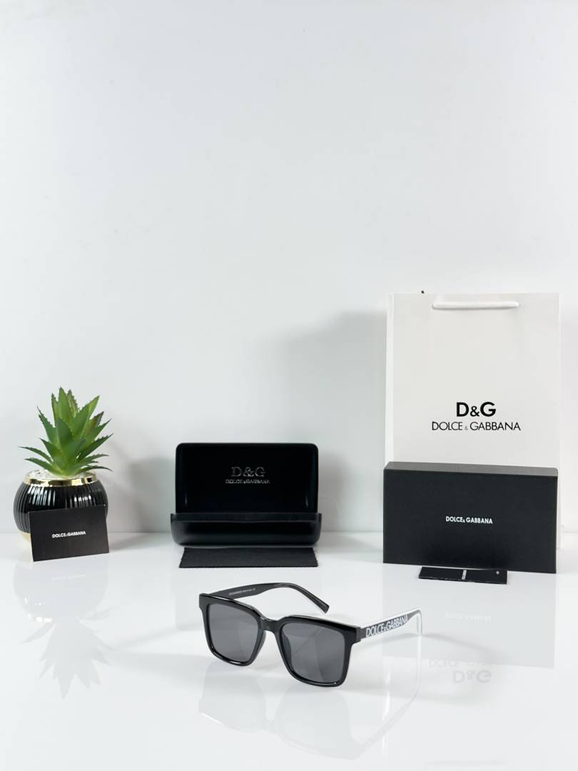 DG 5101 Black White